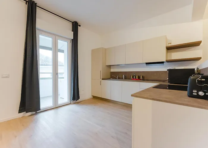 7 Per Gruppi E Viaggiatori - Stazione Guest house *