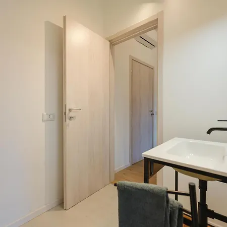 7 Per Gruppi E Viaggiatori - Stazione *