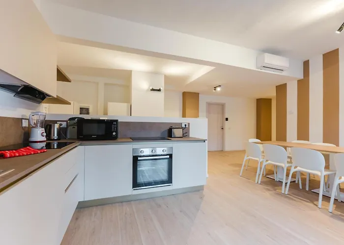 7 Per Gruppi E Viaggiatori - Stazione * Padua